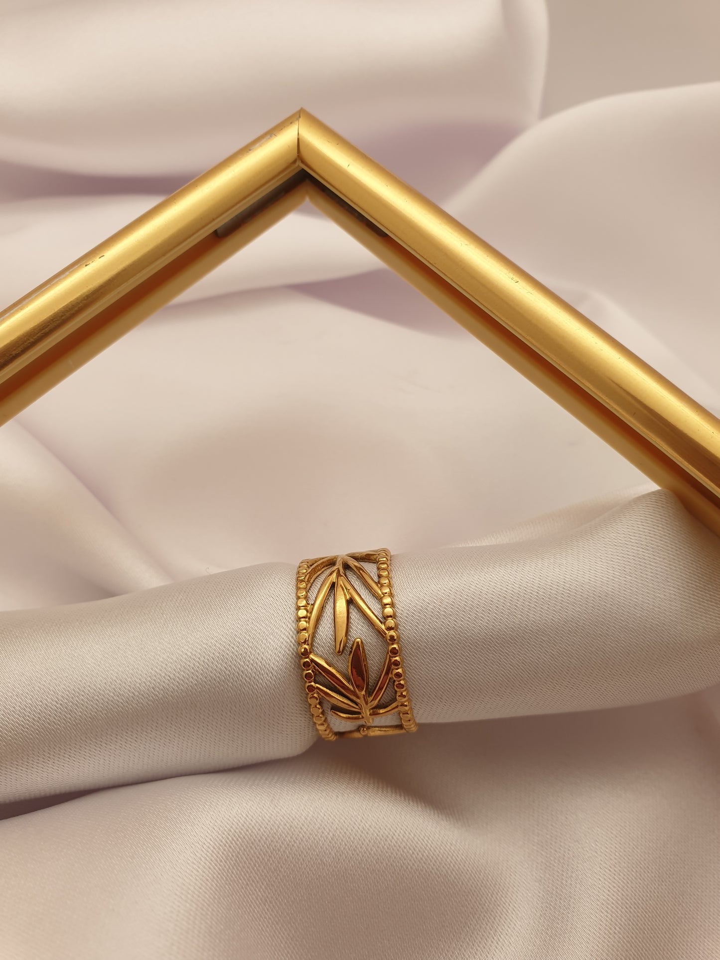 "AFRICA" ADJUSTABLE RING
