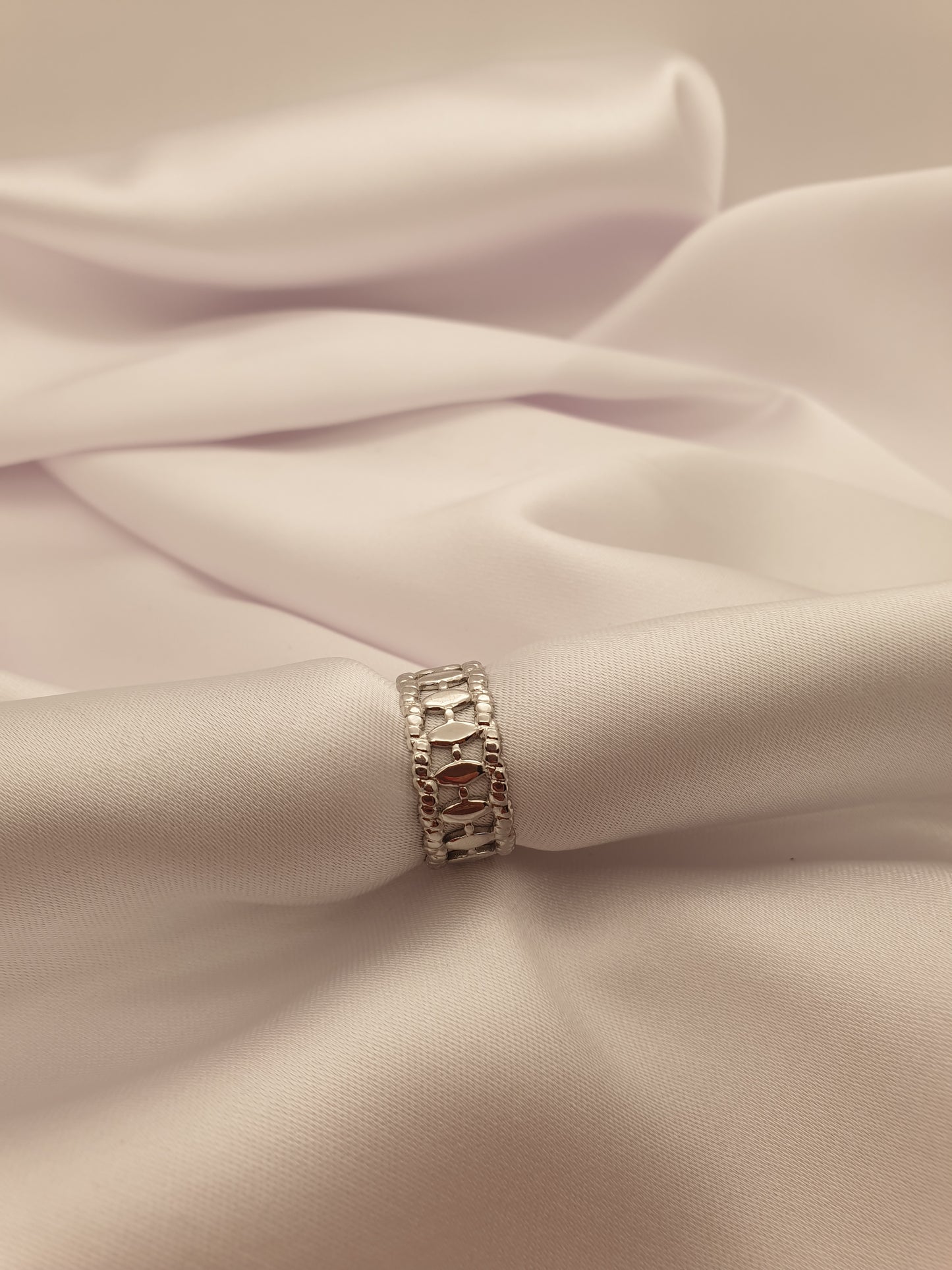 "KRABI" ADJUSTABLE RING