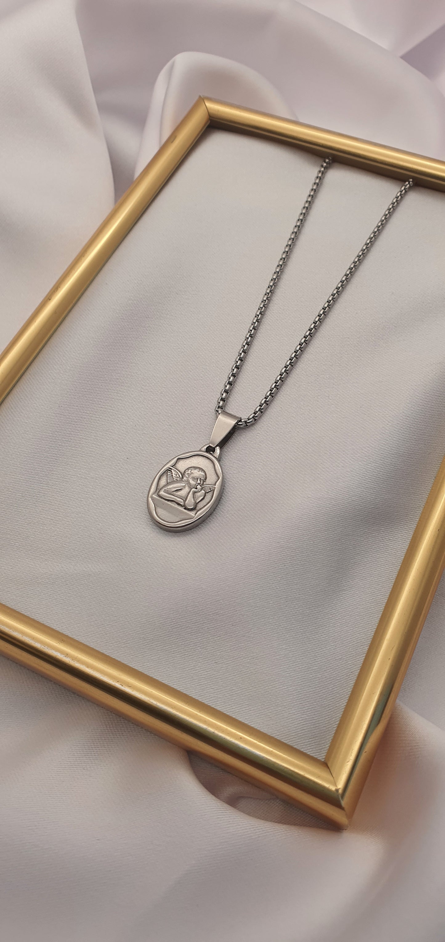 "STARING AT YOU" PENDANT NECKLACE | SILVER