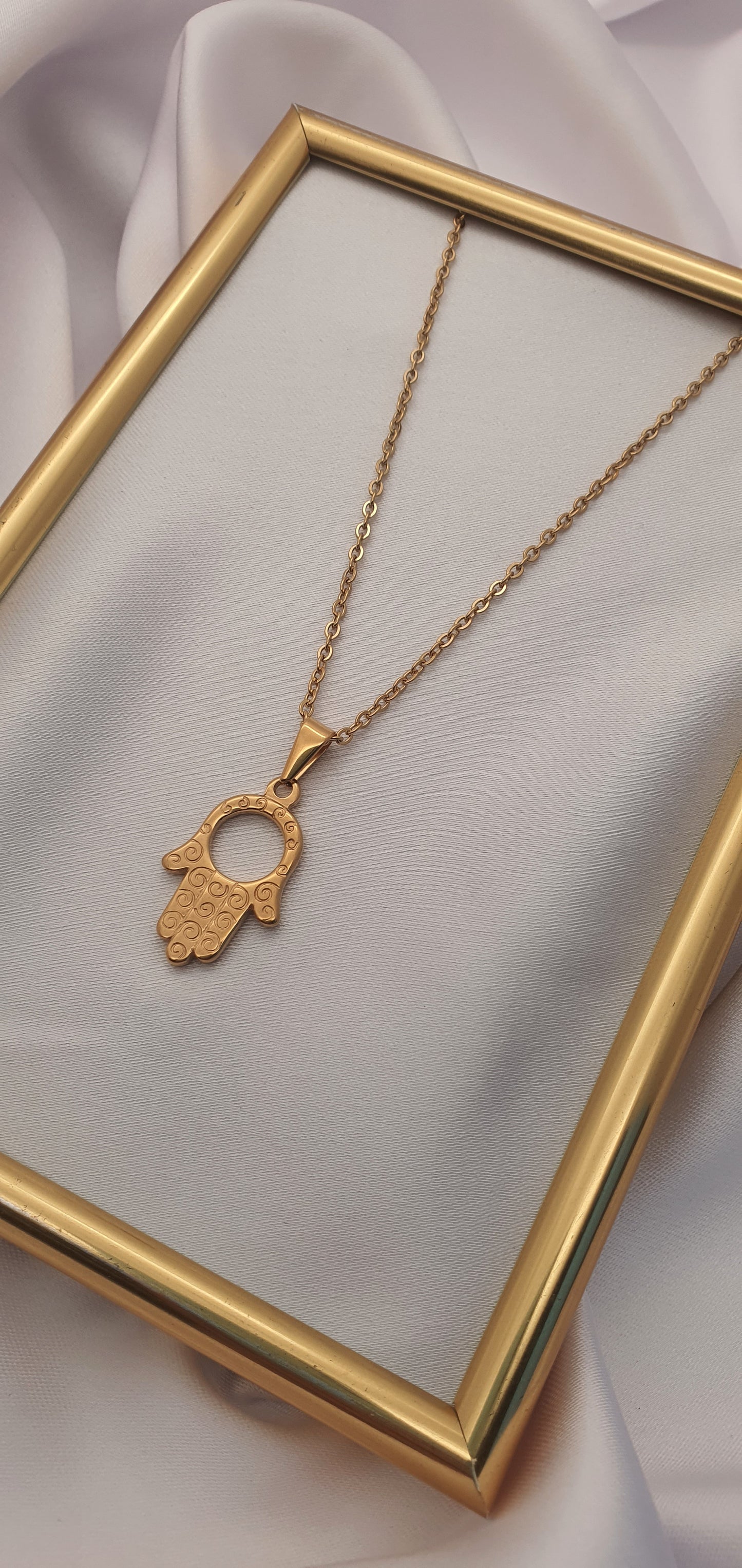 "THE HAND OF GOD" PENDANT NECKLACE | GOLD