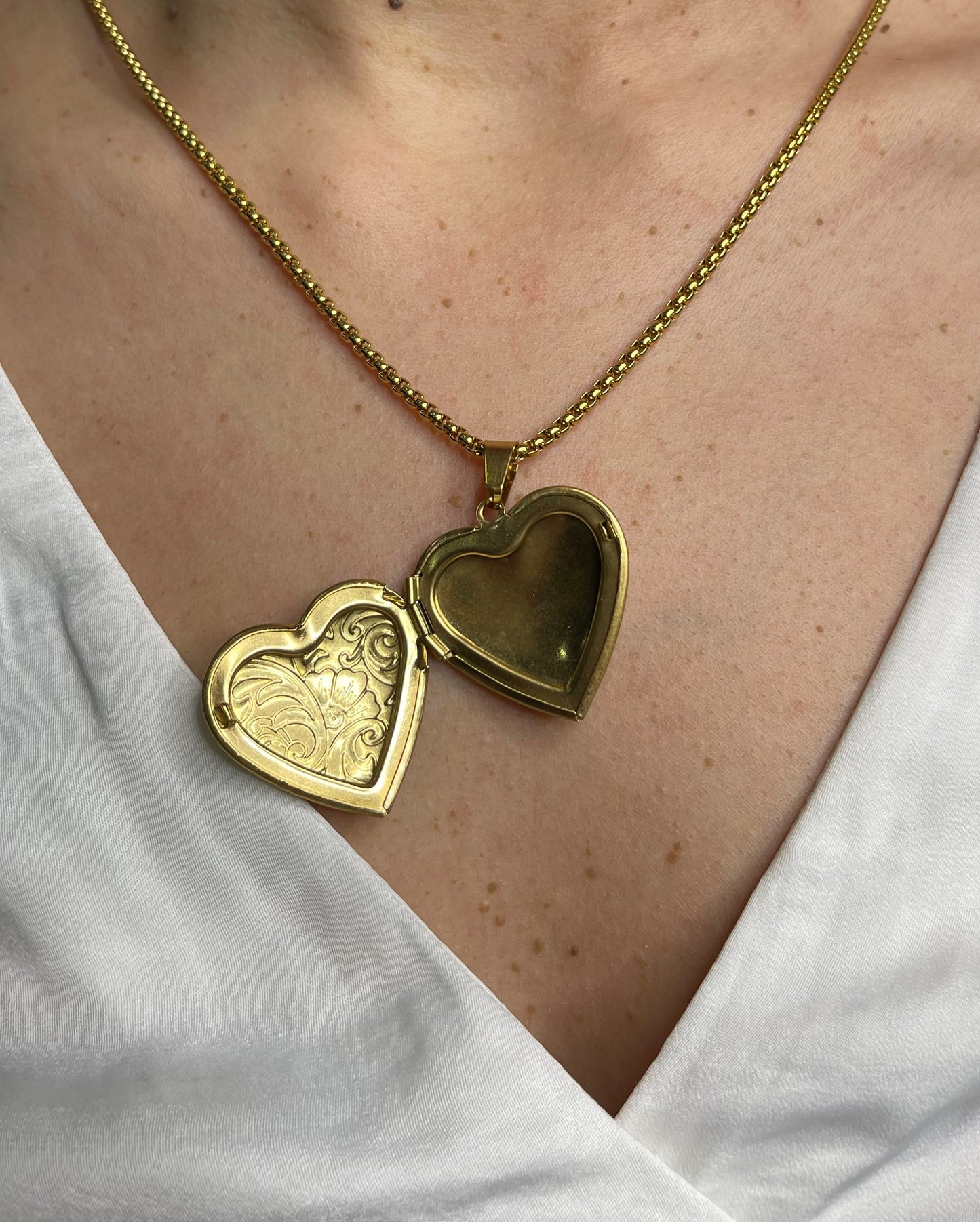 "OPEN HEART" PENDANT NECKLACE