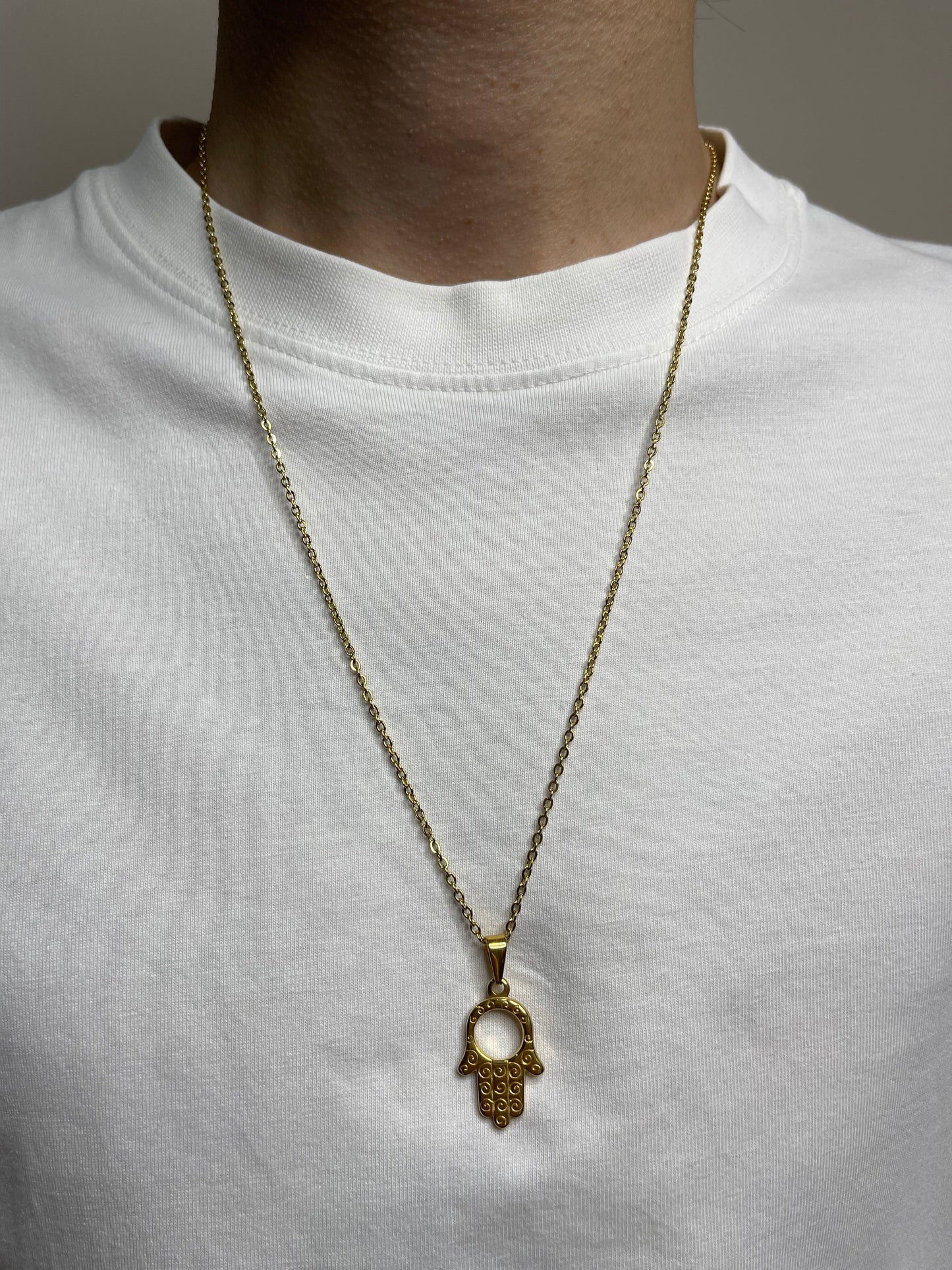 "THE HAND OF GOD" PENDANT NECKLACE | GOLD